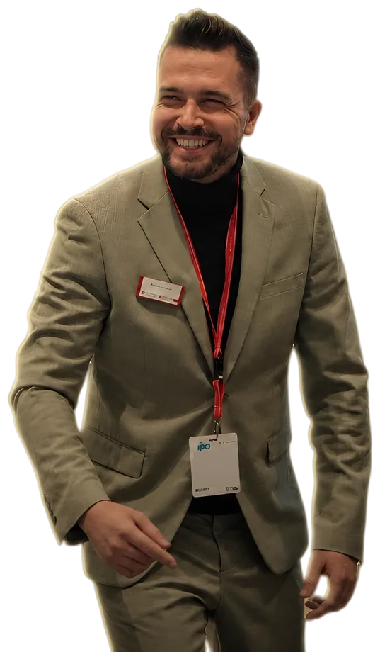 Frederik Neust, unabhängiger Online-Marketing-Berater, auf der Bühne